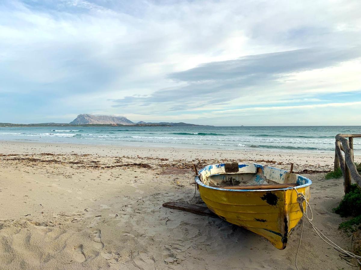 Отель Camping San Teodoro La Cinta Экстерьер фото